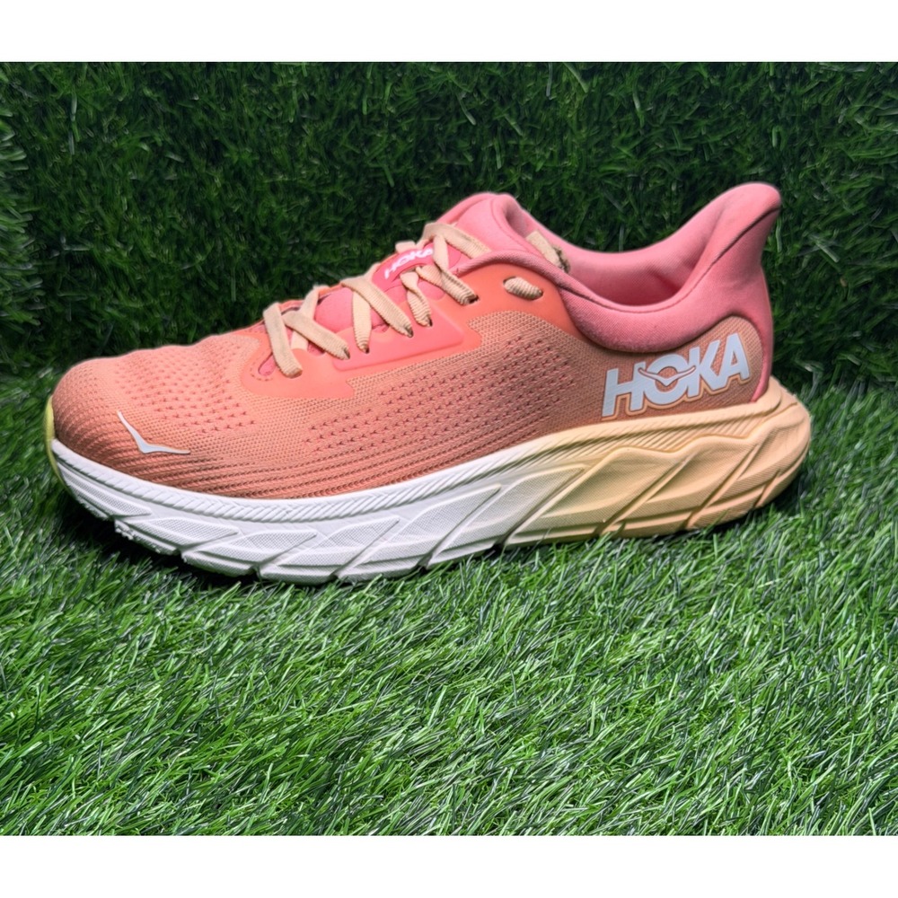 Hoka Arahi 7 Womens size 7.5B Running Shoes Papaya Peach Sneakers 1147851 PPYC